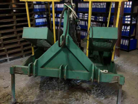 Transplanteuse d‘arbres  RZS-2 boomplantmachine