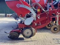 Semoir monograine Becker Aeromat AP8ZGE Maiszaaimachine