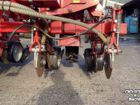 Semoir monograine Becker Aeromat AP8ZGE Maiszaaimachine