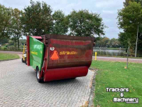 Distributeur de fourrage en bloc Strautmann BVW 801