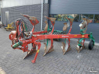 Charrues Kverneland VD 85 4 schaar ploeg met Packomat vorenpakker
