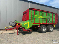Autochargeuse Strautmann Giga Vitesse CFS 4002. Kort-snijwagen.