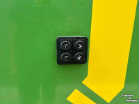 Autochargeuse Strautmann Giga Vitesse CFS 4002. Kort-snijwagen.