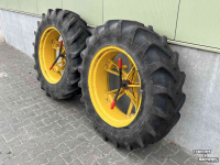 Autres roues, pneus, jantes et accessoires Molcon Dubbellucht Molcon 5-ster 12.4R28 naast 15.5x25