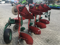 Charrues Kverneland LD85 4-schaar met vorenpakker