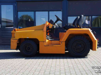 Autres matériel et accessoires de transport et industriels Nissan FV02 pushback truck