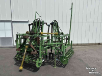 Planteuse Basrijs Basrijs preiponsmachine 9 rijig  Plantmachine/gatenmaker voor prei