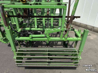Planteuse Basrijs Basrijs preiponsmachine 9 rijig  Plantmachine/gatenmaker voor prei