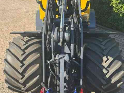 Chargeuse sur pneus Eurotrac W-13-F