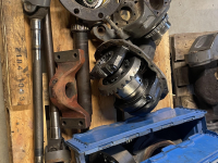 Pièces d‘occasion diverse Massey Ferguson DANA 735/615 VOORAS DELEN MF 7615