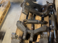 Pièces d‘occasion diverse Massey Ferguson DANA 735/615 VOORAS DELEN MF 7615