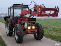 Tracteur International 844-S
