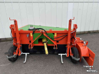 Broyeur de fanes Holaras UM210 front uienloofklapper