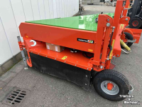 Broyeur de fanes Holaras UM210 front uienloofklapper