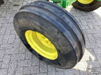 Tracteur John Deere 1140