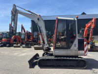Pelles sur pneus Takeuchi TAKEUCHI TB045