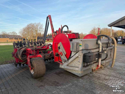Distributeur à tuyau flexible trainé Roelama Condor 12 meter complete set met fronthaspel en pomp