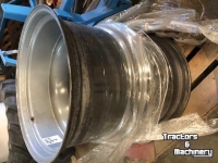Roues, Pneus, Jantes, Barillets Jumelage Case-IH 15x28 210 spoor  carraro vooras Cs 120