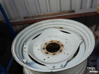 Roues, Pneus, Jantes, Barillets Jumelage Valtra velgen DW15x38  8-gaats