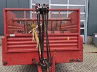 Distributeur de fourrage en bloc Schuitemaker amigo 30s