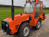 Tracteur pour vignes et vergers Holder Atrac 5.58