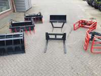 Autres pièces d’équipement et accessoires  Grondbak, Mestgreep, Pelikaanbak, Ronde, Vierkante balenklem, balenprikker