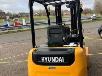 Chariot élévateur Hyundai 35B-7A