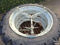 Roues, Pneus, Jantes, Barillets Jumelage Ford 13.6-38 Vredestein 3 ster 34 inch