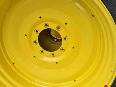 Roues, Pneus, Jantes, Barillets Jumelage Nokian 540/80R38 en 440/80R28 op John Deere velgen
