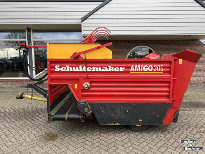 Distributeur de fourrage en bloc Schuitemaker Amigo 20s