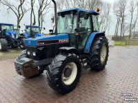 Tracteur Ford 7740