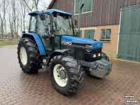 Tracteur Ford 7740