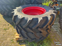 Roues, Pneus, Jantes, Barillets Jumelage Mitas 380/70R24 op velg