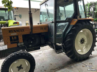 Tracteur Renault 75-12 LS ( omkeer naast het stuur)
