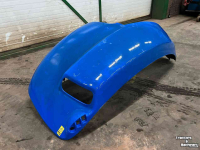 Pièces d‘occasion pour tracteurs New Holland Spatbord 48104081