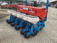 Semoir monograine Monosem NG plus 4-6R Maiszaaimachine