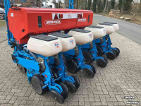 Semoir monograine Monosem NG plus 4-6R Maiszaaimachine