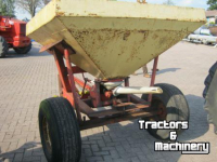 Distributeur d‘engrais Vicon Getrokken pendel strooier