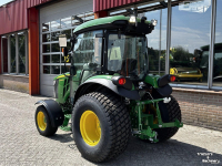 Tracteur pour vignes et vergers John Deere 4066R