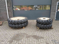 Roues, Pneus, Jantes, Barillets Jumelage Zetor Cultuurwielen 12.4 R28  12.4 R 46   (320/95 R28 320/95 R46)  ZF Steek