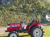 Tracteur Mitsubishi MTU26