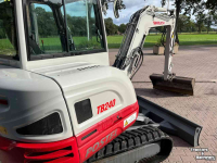 Mini pelleteuse Takeuchi TB240