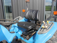 Tracteur pour horticulture New Holland TC25D (Shibaura ST324H) hydrostaat minitrekker tractor met voorlader frontlader