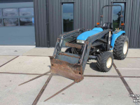 Tracteur pour horticulture New Holland TC25D (Shibaura ST324H) hydrostaat minitrekker tractor met voorlader frontlader