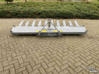 Aérateur de prairie Joskin BF300R4S2