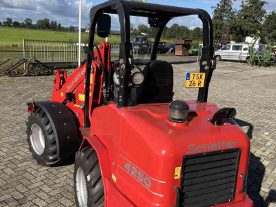 Chargeuse sur pneus Schäffer 4250