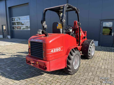 Chargeuse sur pneus Schäffer 4250