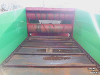 Distributeur de fourrage en bloc Strautmann BVW 801
