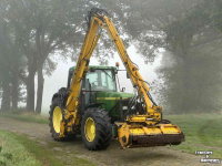 Tracteur John Deere 6910 met Herder Grenadier MBK 120 S