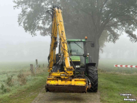 Tracteur John Deere 6910 met Herder Grenadier MBK 120 S